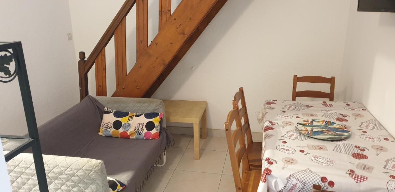 Gites Le Pressoir Vias Zewnętrze zdjęcie
